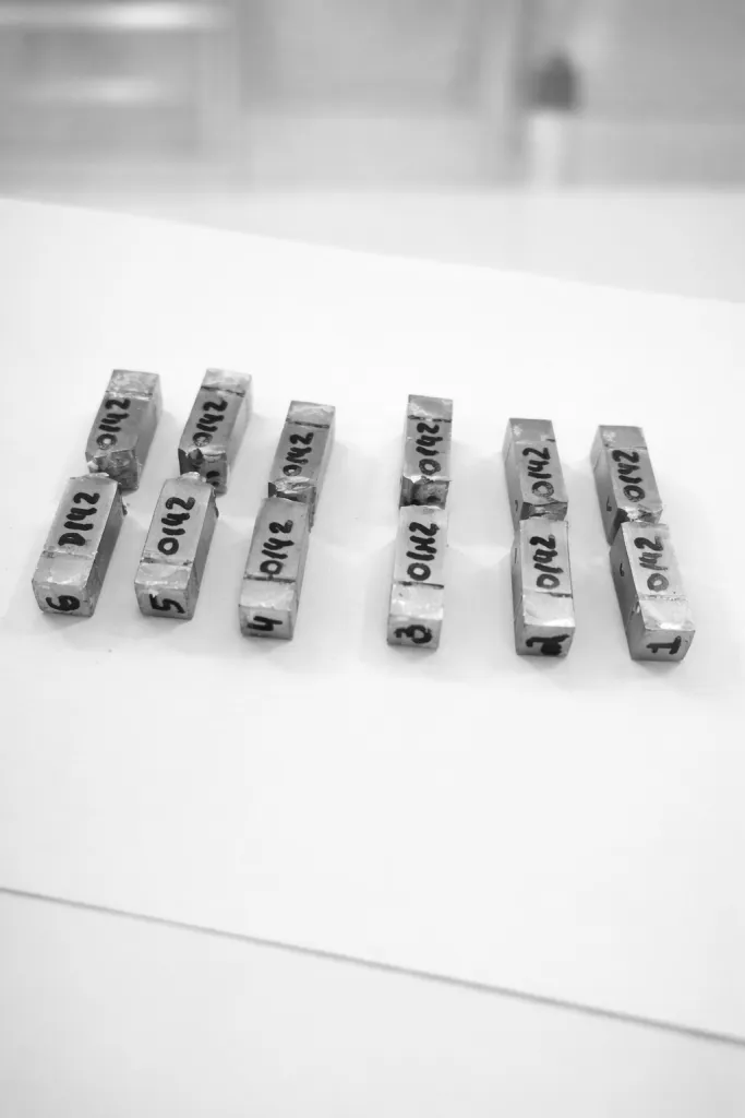 Испытание на ударный изгиб с определением ДВС (от −71 до −196 °C)